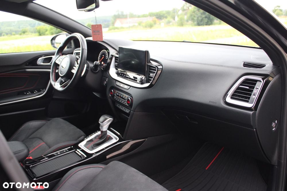 Kia ProCeed - 21