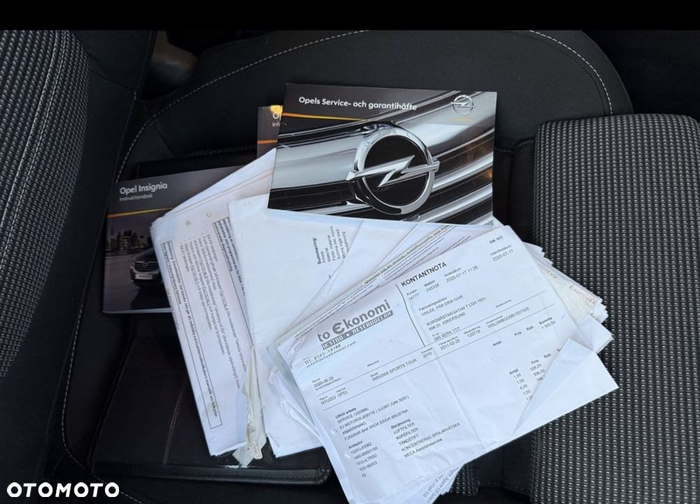 Opel Insignia - 25