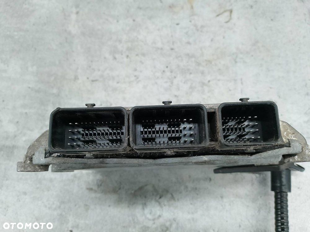 KOMPUTER, STEROWNIK VOLVO V50 30729065A 5WS40092I-T 2.0 D - 2