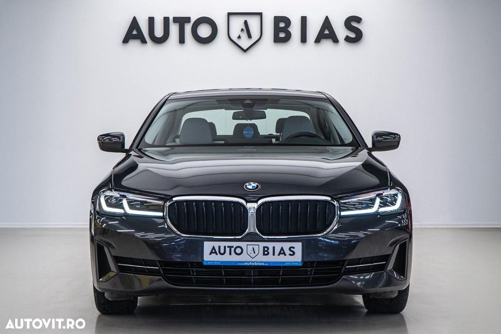 BMW Seria 5 520i Aut. Luxury Line - 23