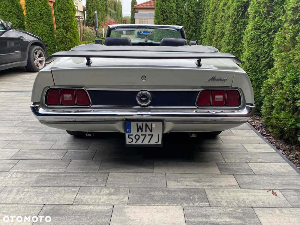 Ford Mustang - 4