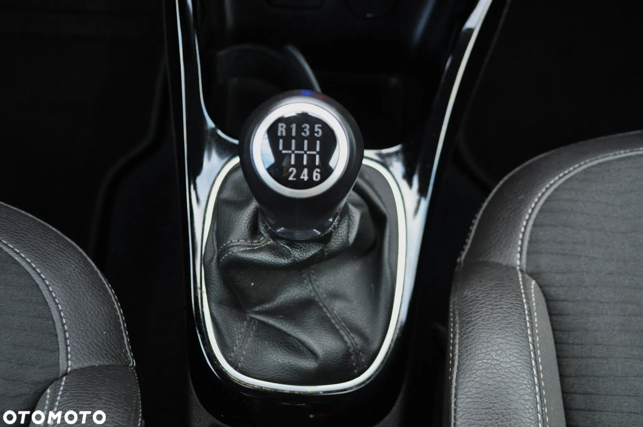 Opel Adam 1.0 T SIDI Rocks Unlimited S&S - 25