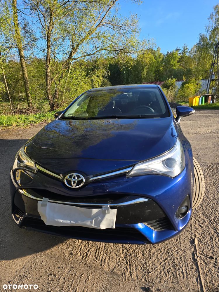 Toyota Avensis 1.8 Premium - 1