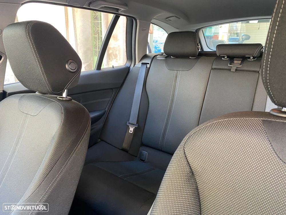 BMW 318 d Touring Ultimate - 20