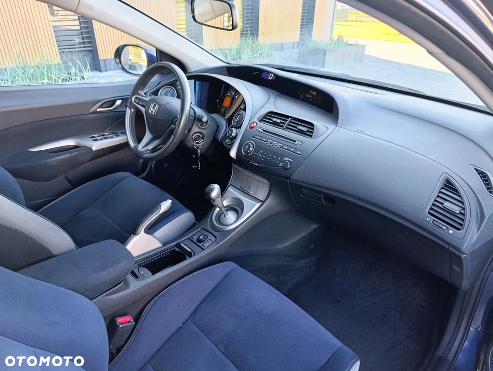 Honda Civic 1.4 i-VTEC - 11