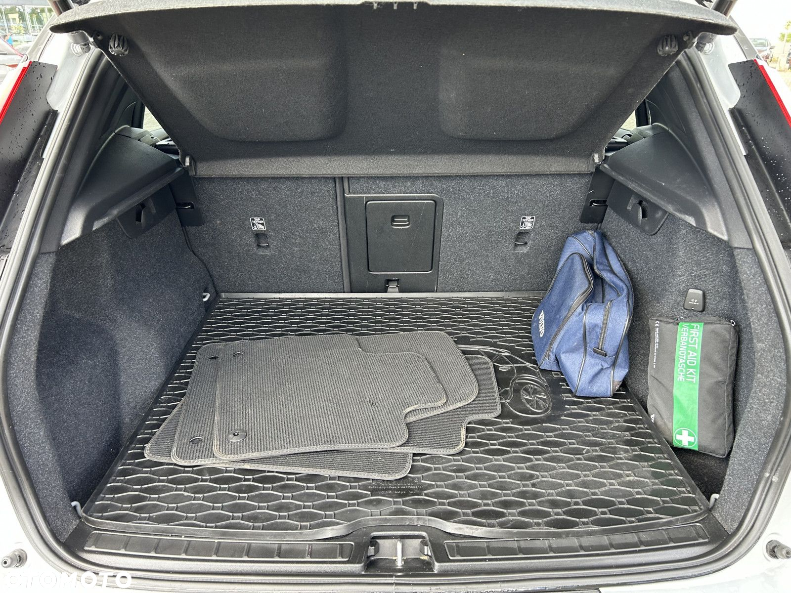 Volvo XC 40 - 23