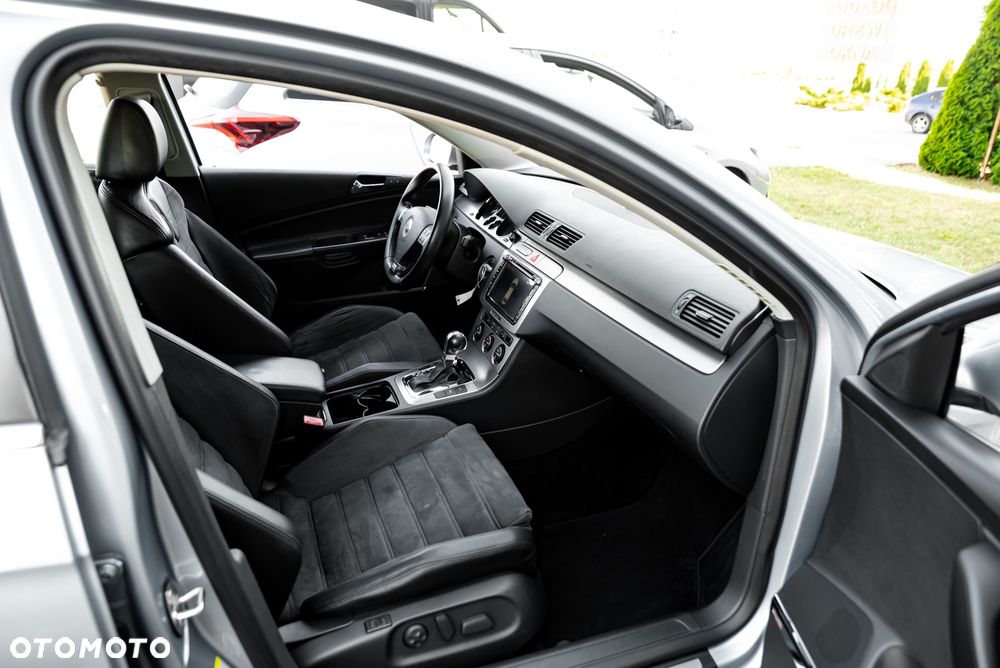Volkswagen Passat Variant 3.6 V6 R36 - 23