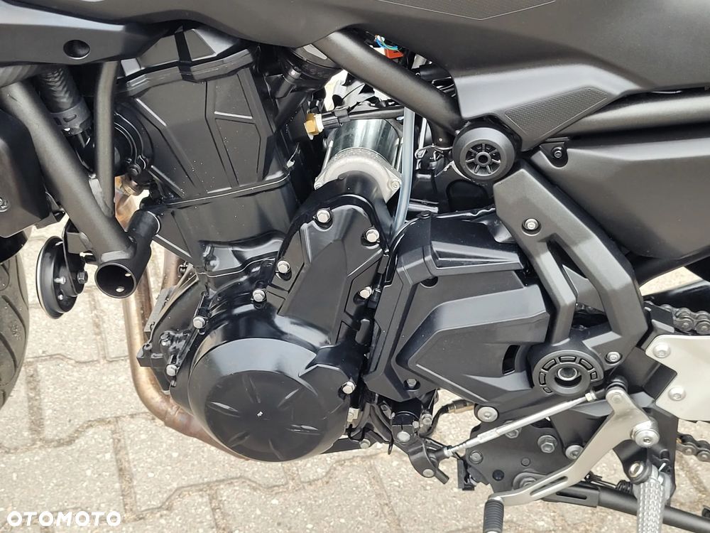 Kawasaki Z 650 - 16