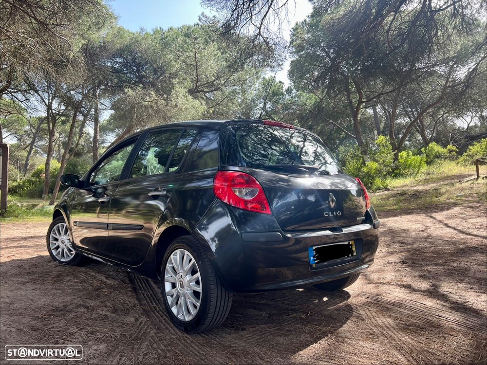 Renault Clio 1.5 dCi Dynamique S - 6