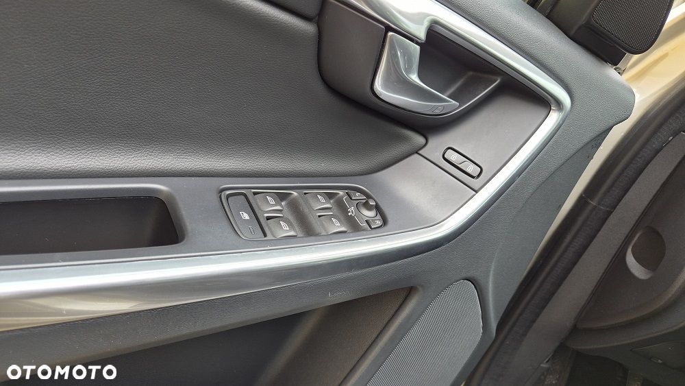 Volvo XC 60 D4 Drive-E Summum - 14