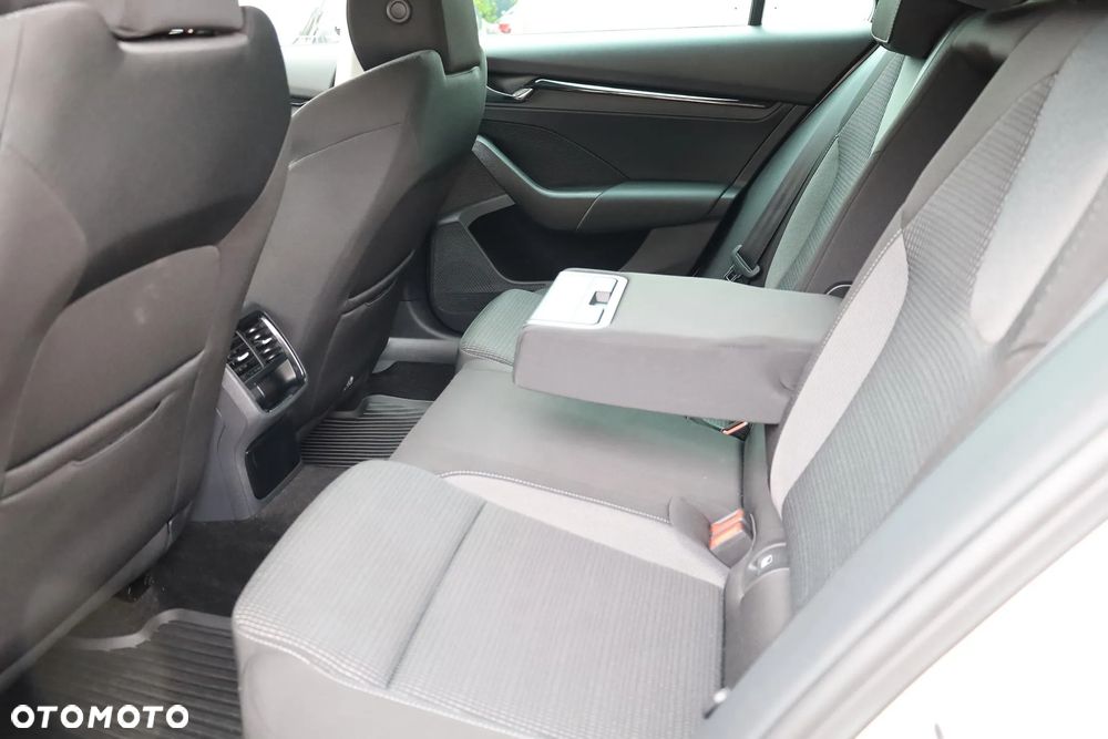 Skoda Octavia 1.5 TSI ACT Ambition - 38