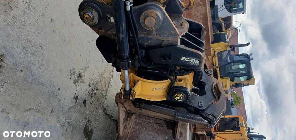 Caterpillar 330 F - 9