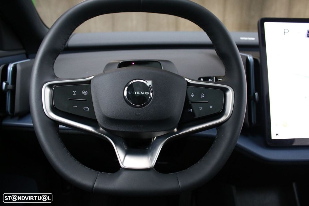 2024 Volvo EX30 69 kWh Single Motor Extended Range Plus, photograph 7