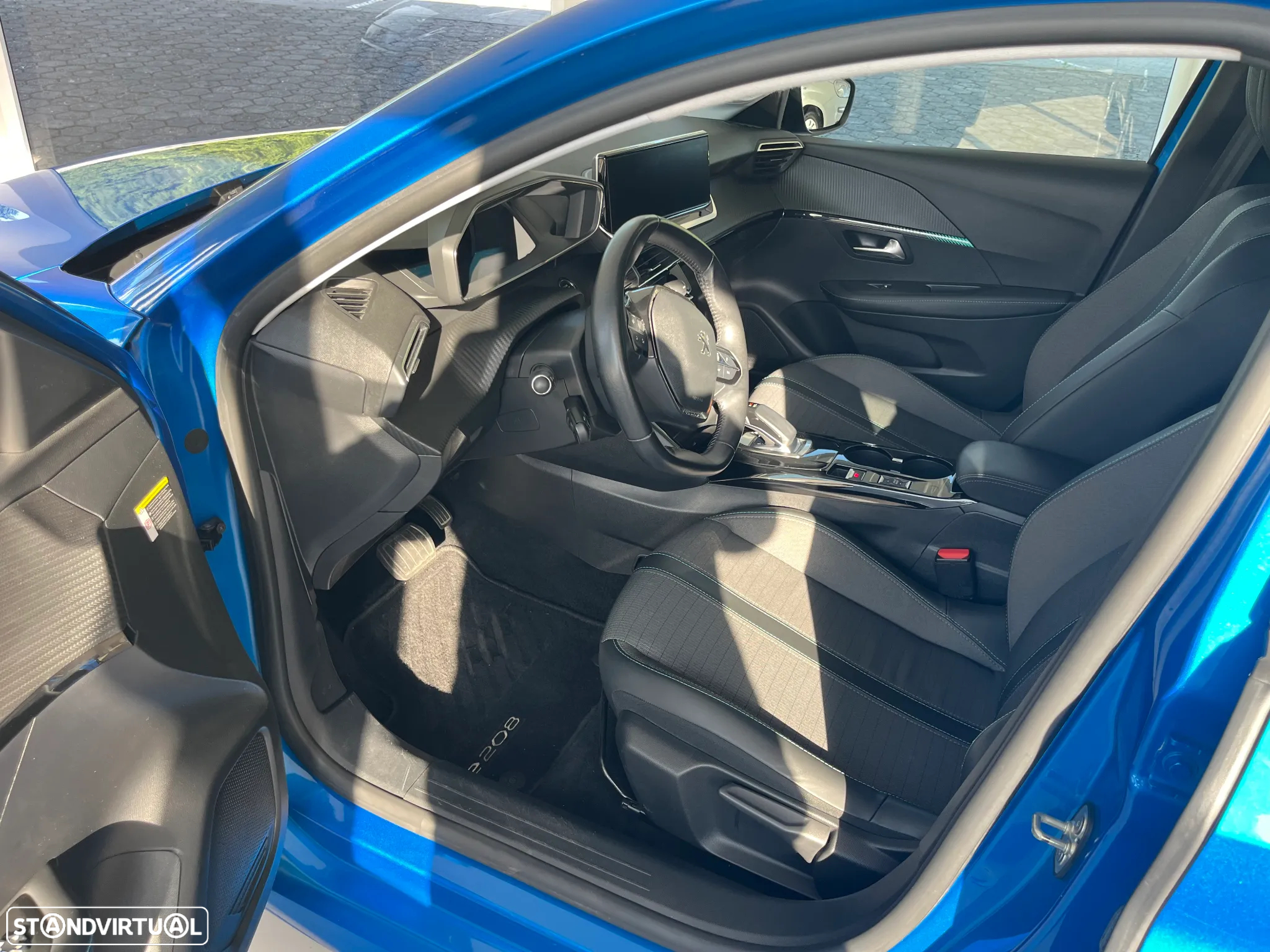 Peugeot e-208 50 kWh GT - 8
