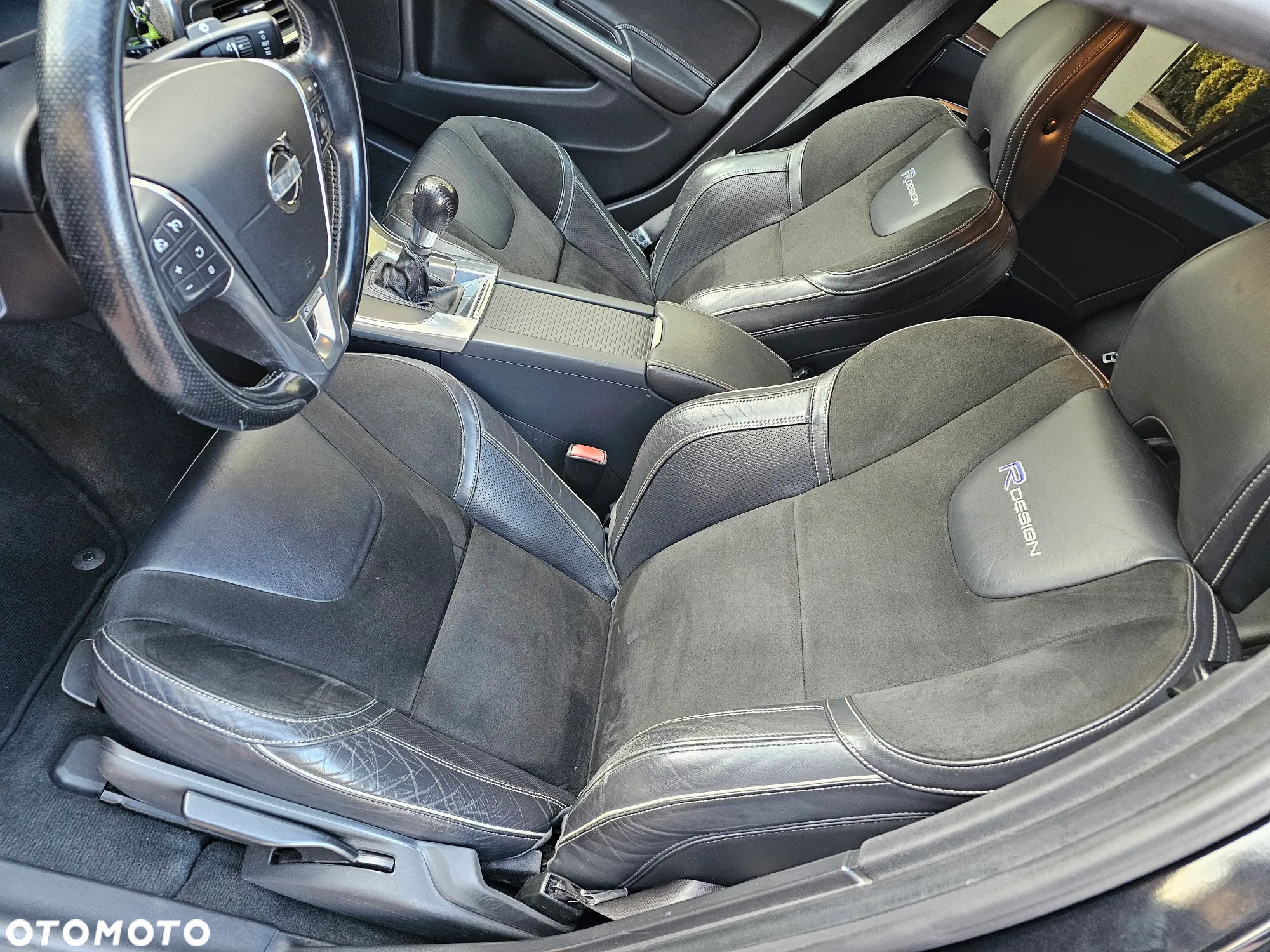 Volvo S60 T3 R-Design Summum - 11