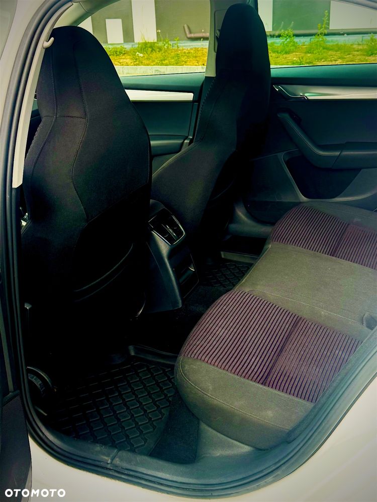 Skoda Octavia 2.0 TDI Edition - 8