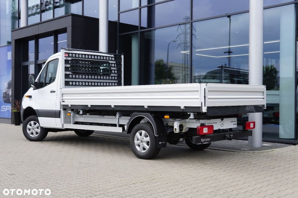 Mercedes-Benz Sprinter - 9