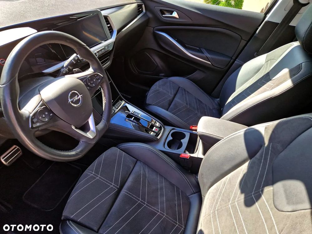 Opel Grandland 1.2 T Business Edition S&S - 22