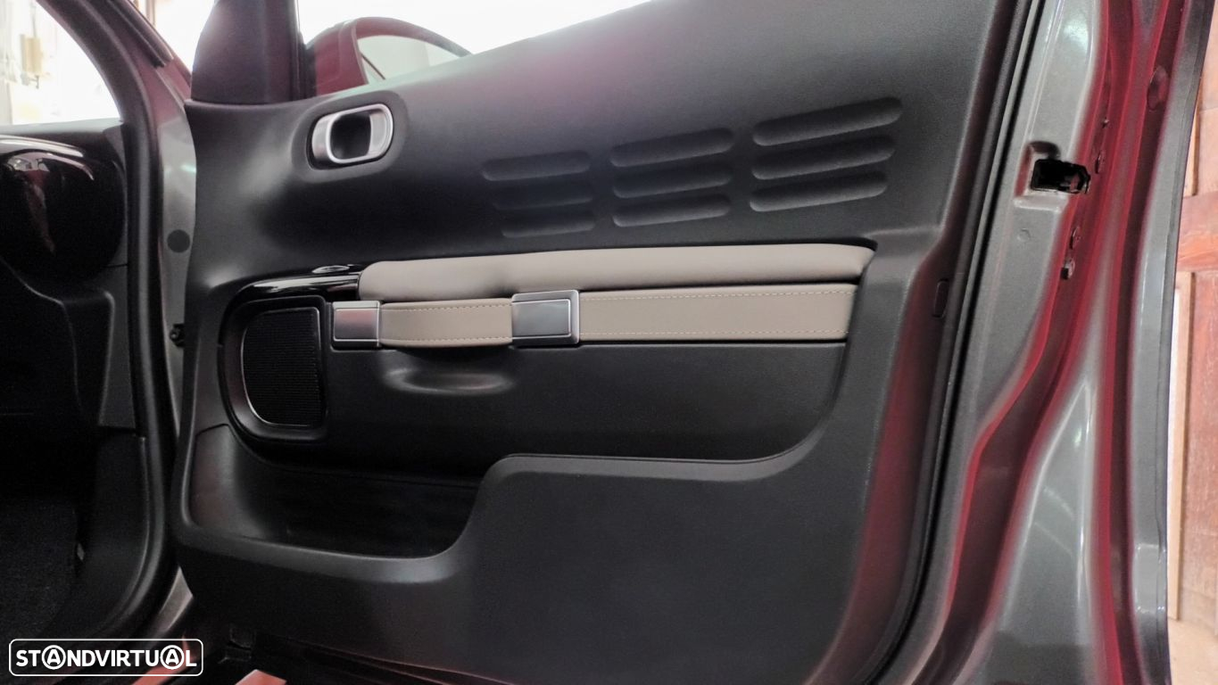 Citroën C4 Cactus 1.2 PureTech Shine EAT6 - 45