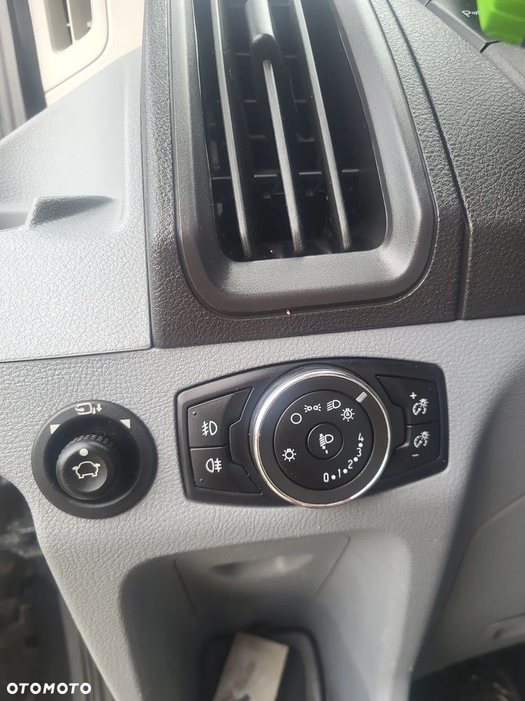 Ford Transit - 18