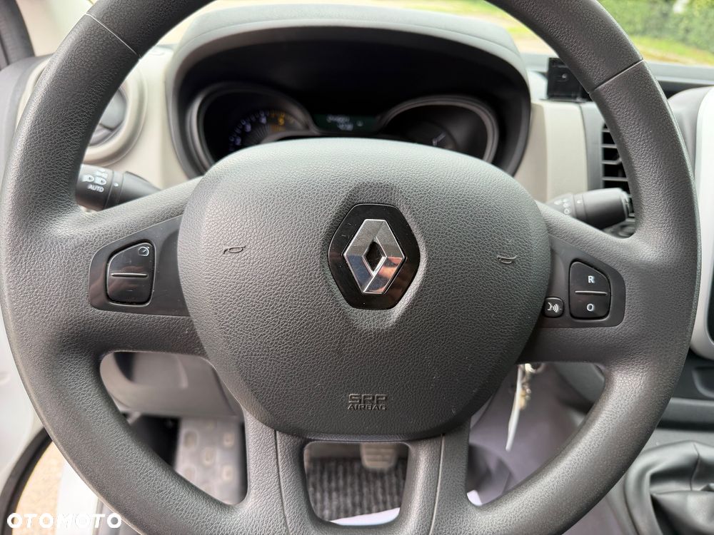 Renault Trafic - 15