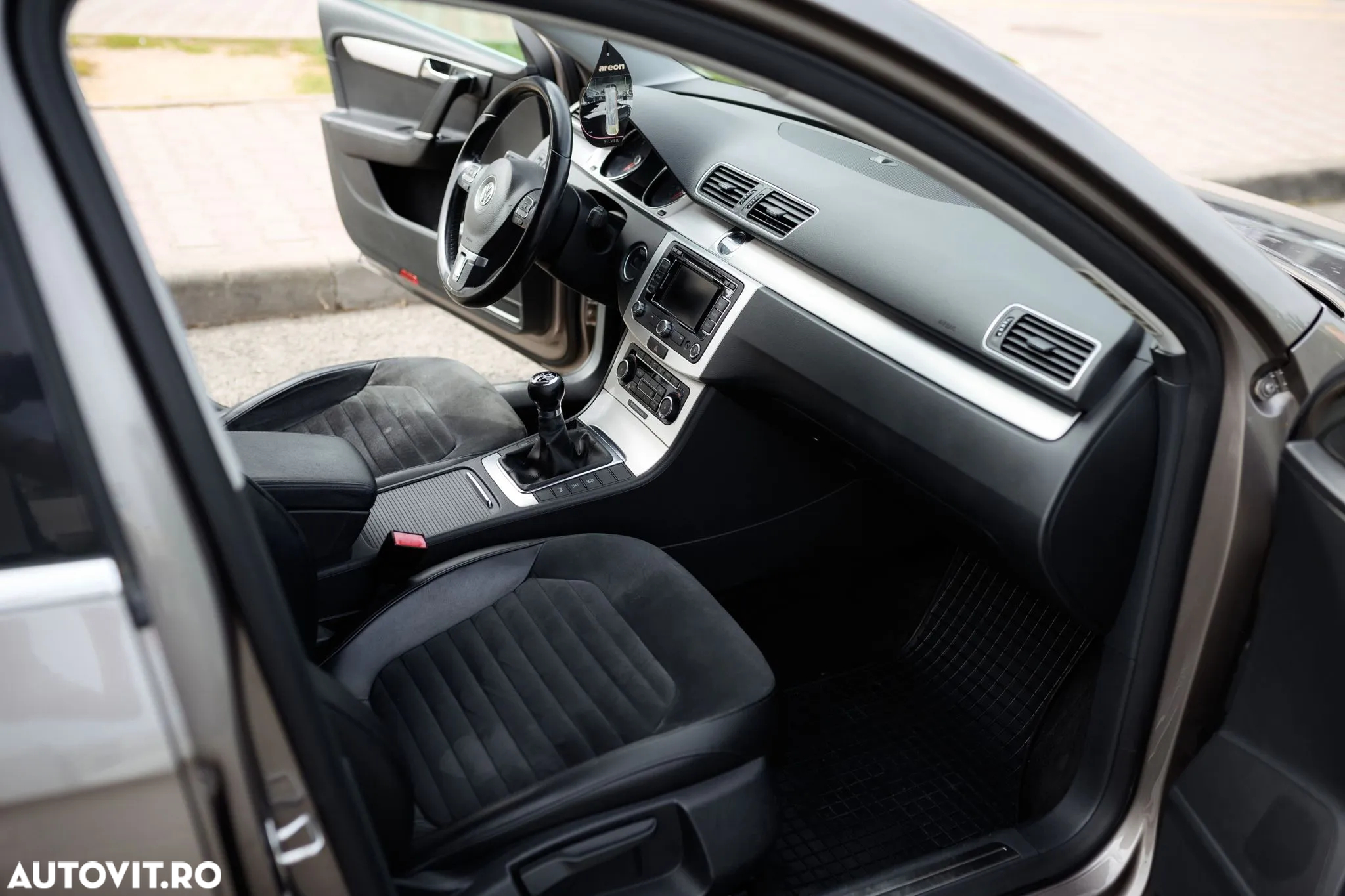 Volkswagen Passat 2.0 TDI BlueMotion Tehnology Comfortline - 20