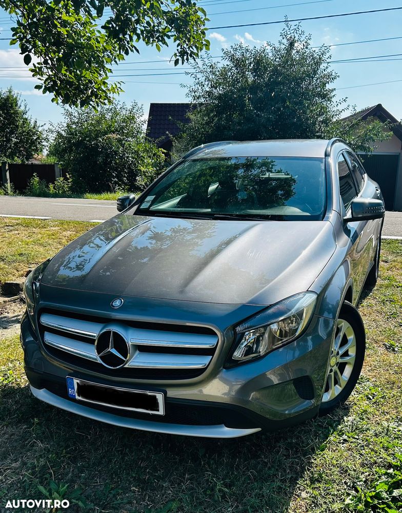 MERCEDES-BENZ Gla
