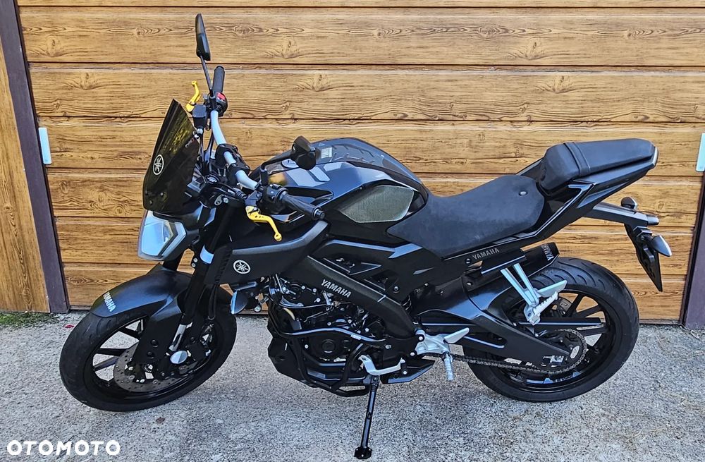Yamaha MT - 18