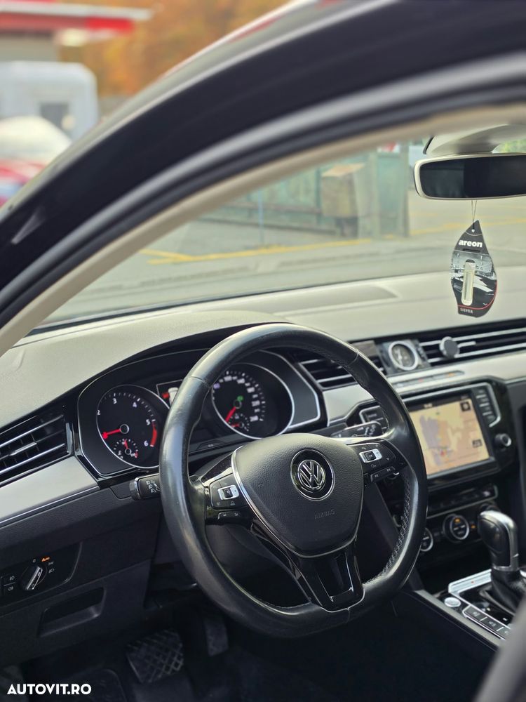 Volkswagen Passat 2.0 TDI DSG 4Motion Highline - 8
