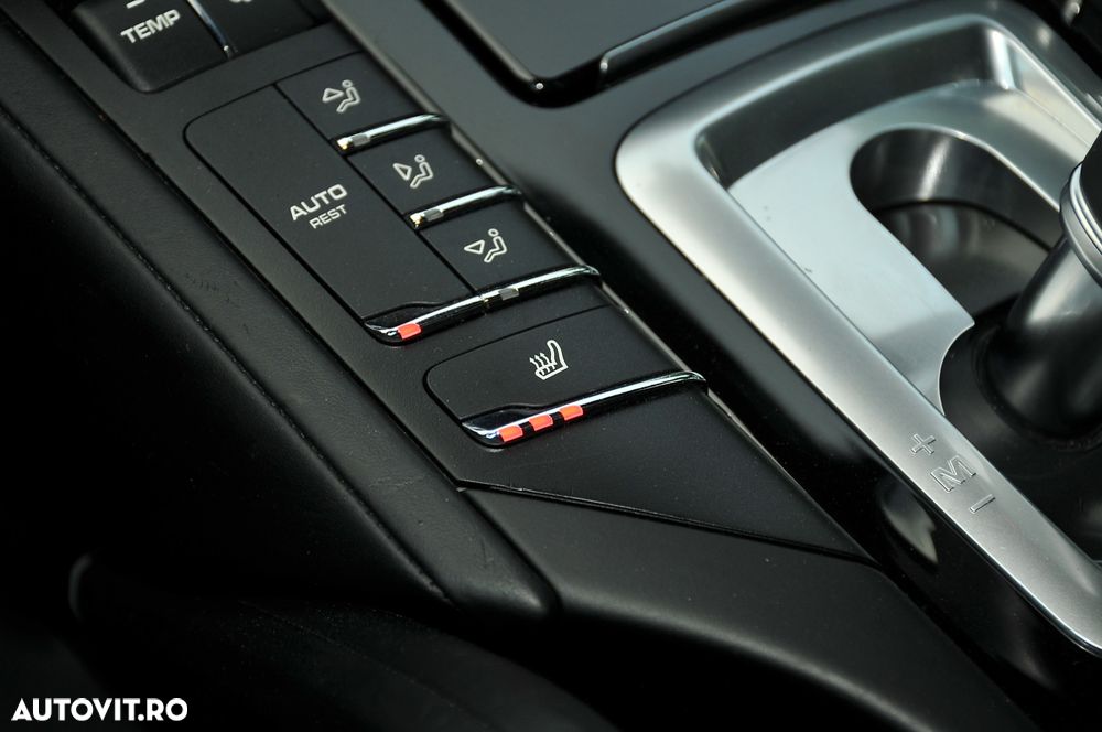 Porsche Cayenne Platinum Edition - 28