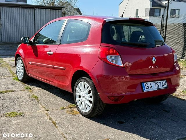 Renault Clio 1.2 16V TCE S - 3