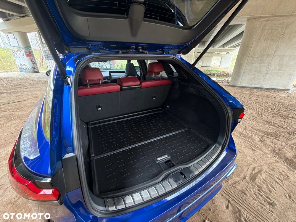 Lexus RX 500h F Sport - 32