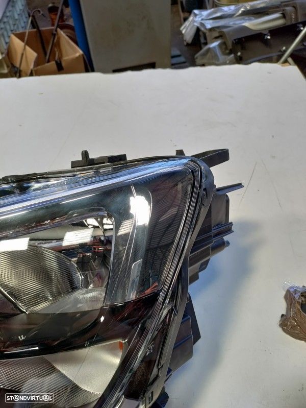 Farol Frente Esquerdo / Otica Esquerda Opel Combo Life (X19)  98168255 - 2