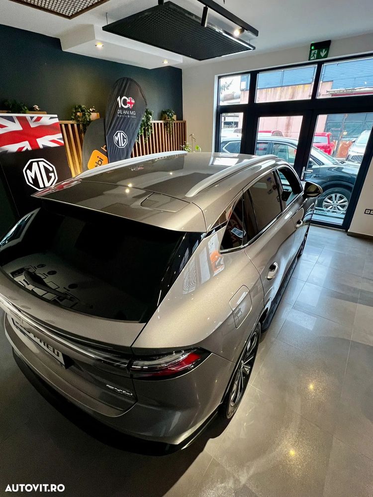 MG EHS Luxury - 4