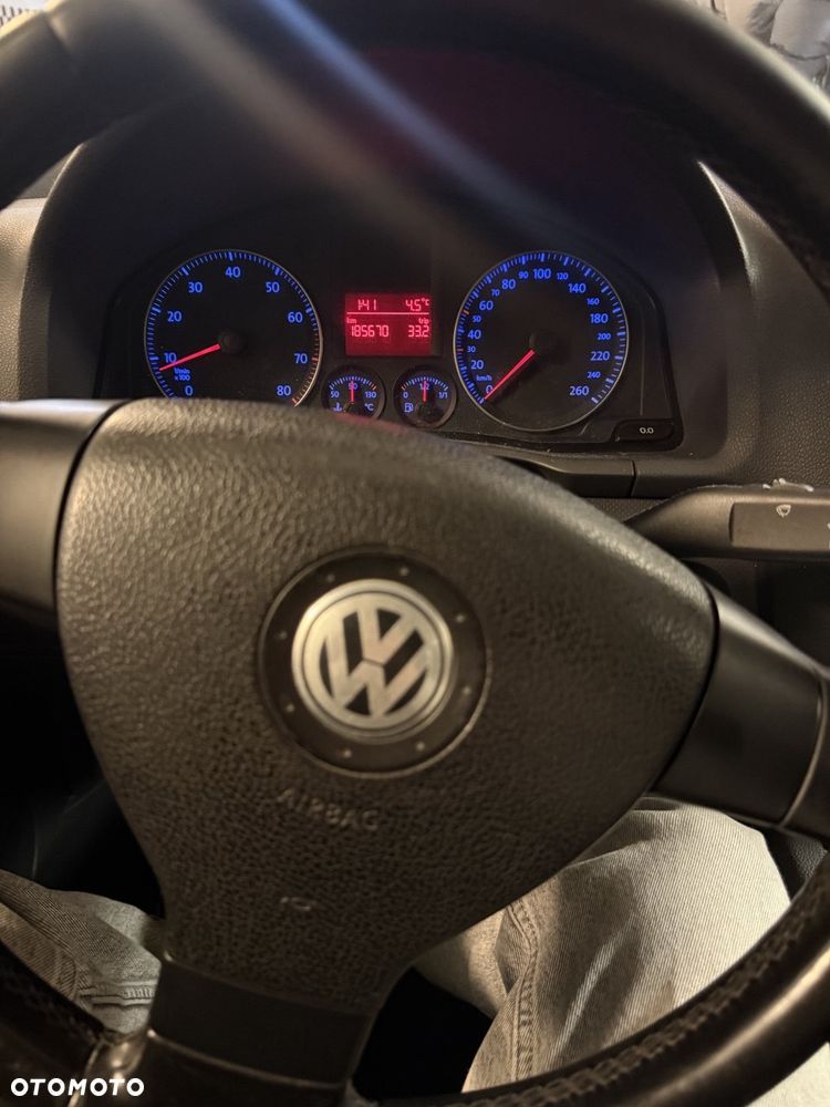 Volkswagen Golf 1.6 FSI Trendline - 9