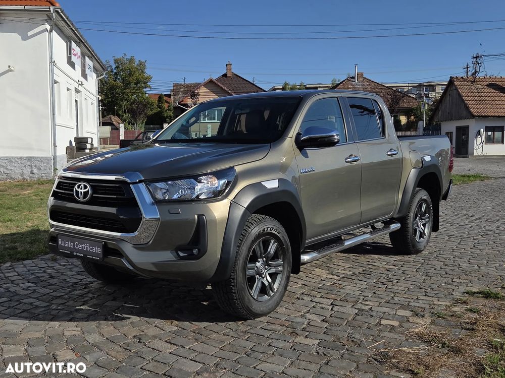 Toyota Hilux - 1