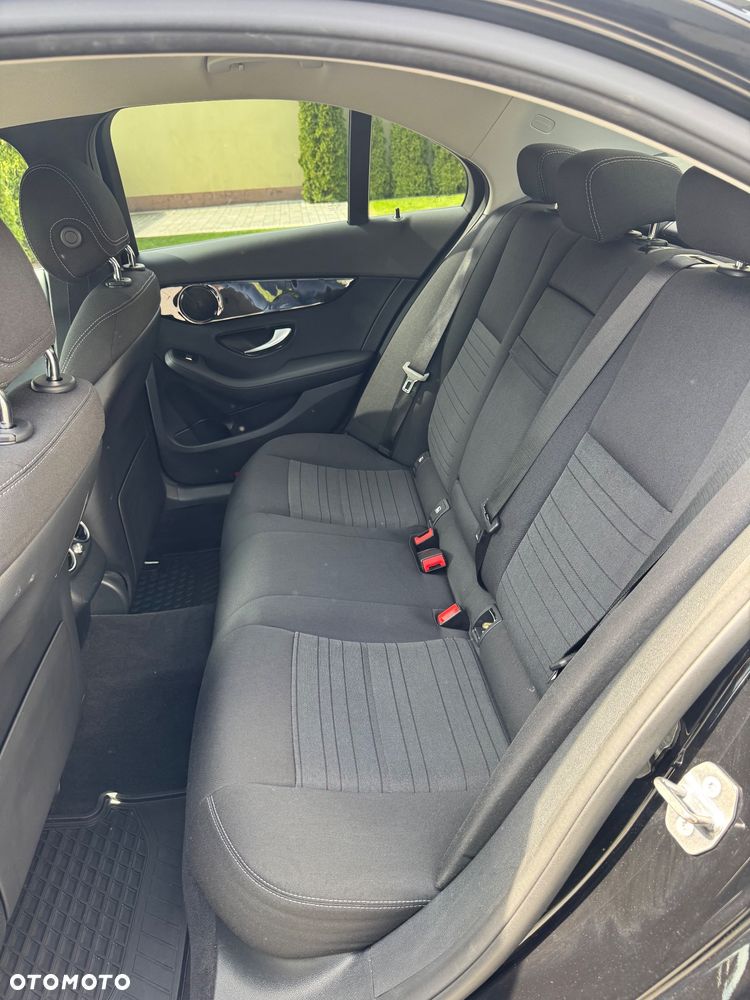 Mercedes-Benz Klasa C 220 d 9G-TRONIC - 22
