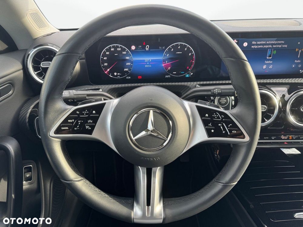 Mercedes-Benz CLA - 13
