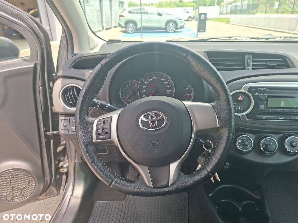 Toyota Yaris - 13