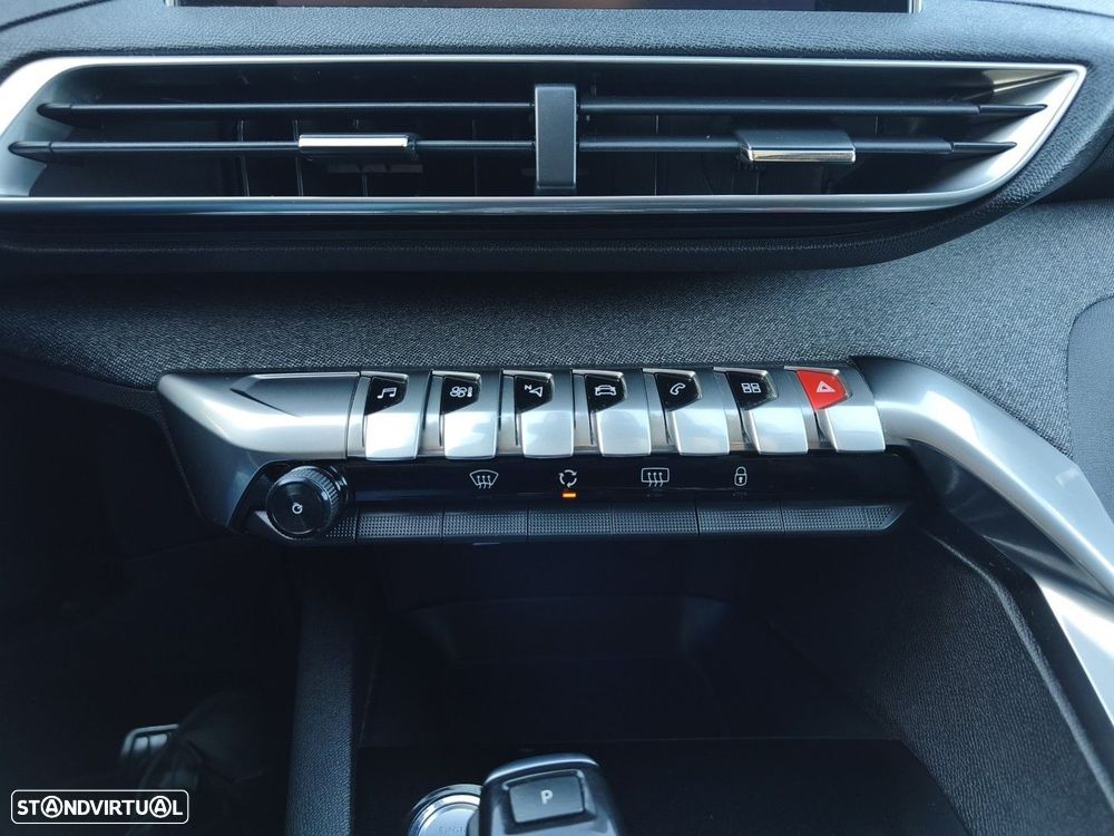 Peugeot 5008 1.2 PureTech Allure Pack EAT8 - 32