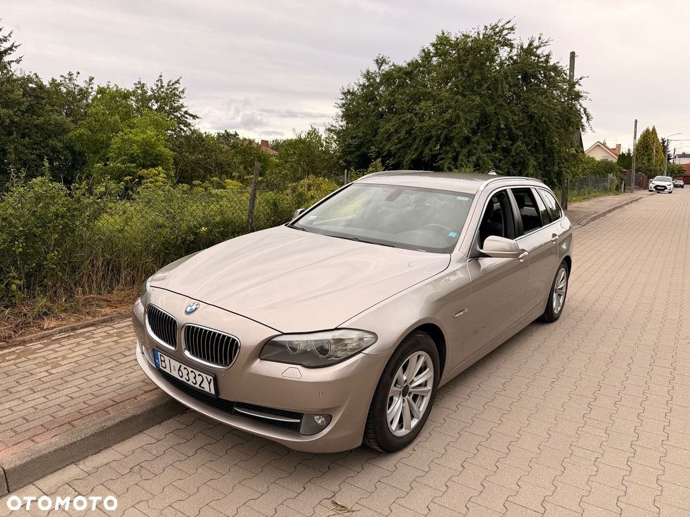 BMW Seria 5 528i - 1