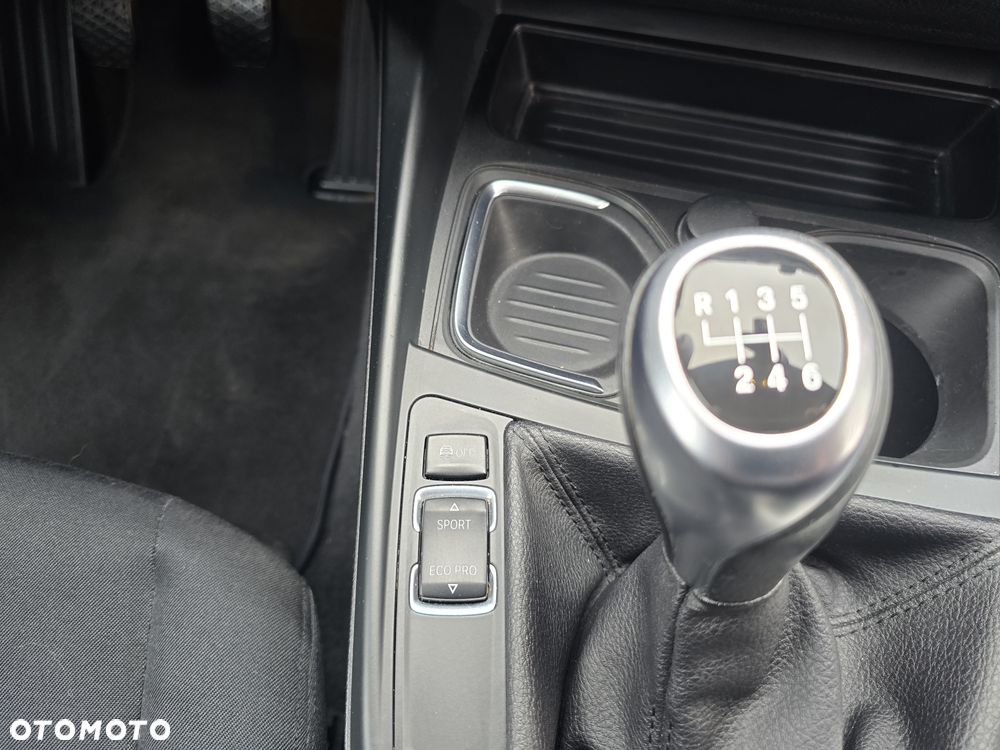 BMW Seria 1 116d DPF - 23