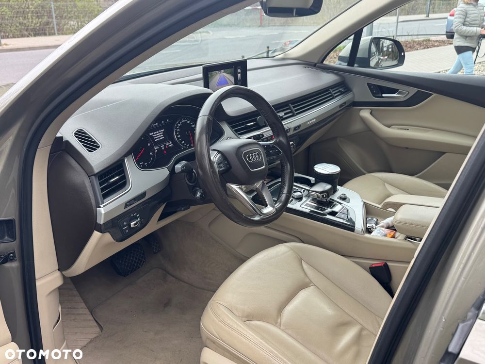 Audi Q7 - 7