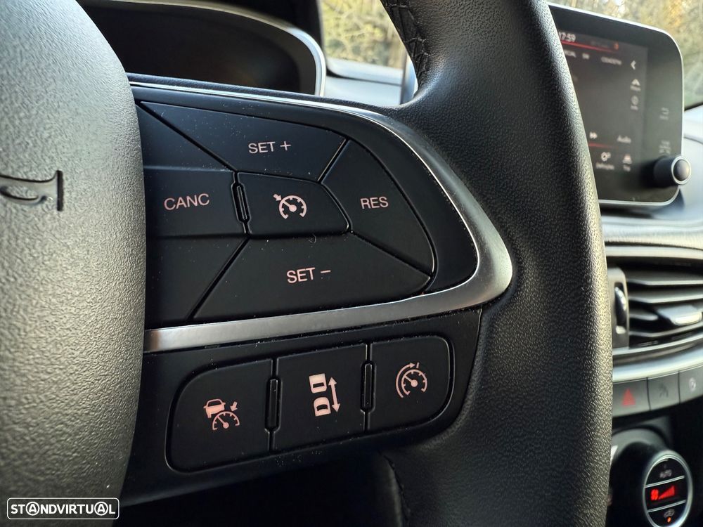 Fiat Tipo Station Wagon 1.3 M-Jet Lounge - 20