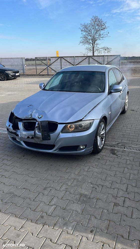 Dezmembram BMW seria 3 E90 320d din 2009 - 1