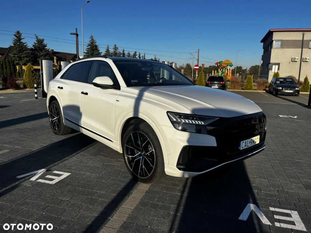 Audi Q8 SUV TFSI quattro 250 kW tiptronic S line business - 1