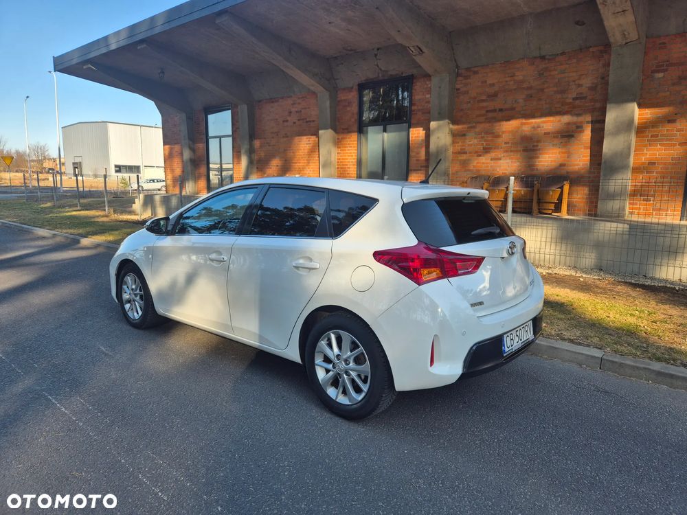 Toyota Auris 2.0 D-4D Comfort - 24