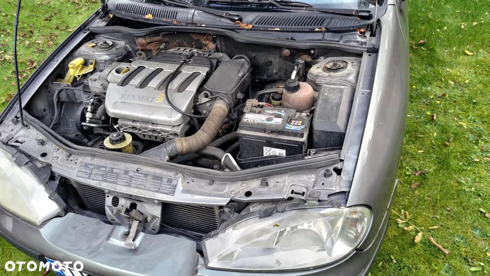 Renault Megane 1.6 - 5