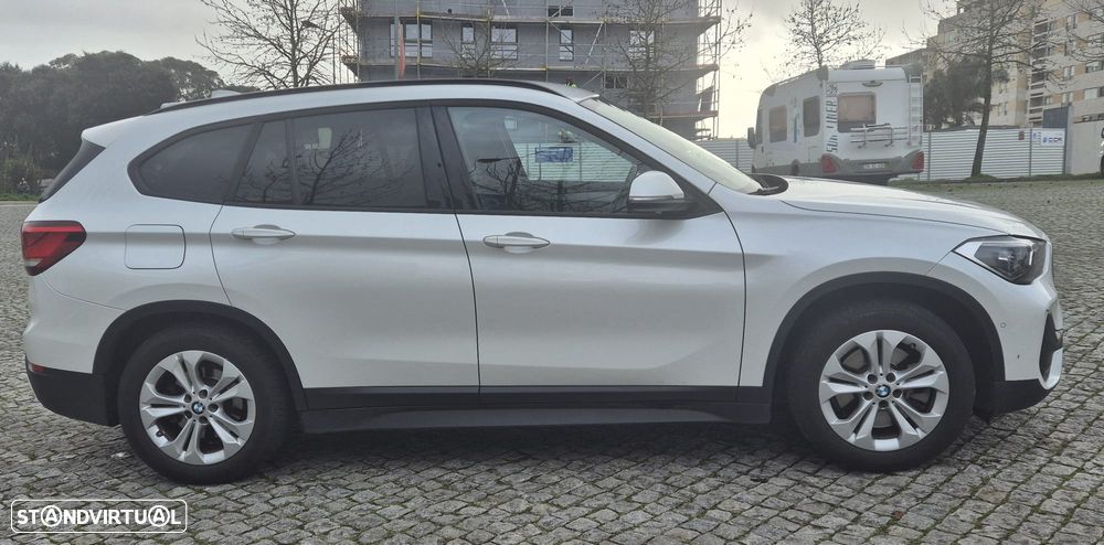 BMW X1 25 e xDrive Corporate Edition - 6