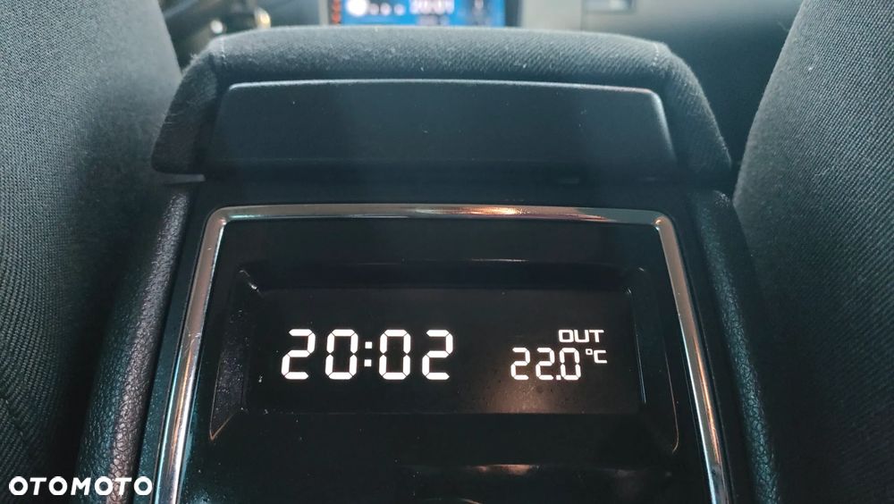 Skoda Superb 2.0 TDI DSG Elegance - 17